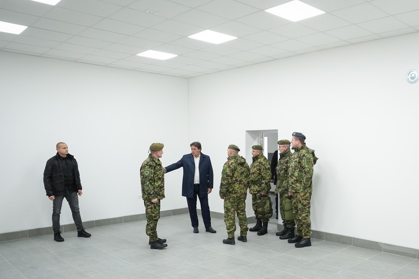 Ministar Gašić  kasarna Stefan Nemanja