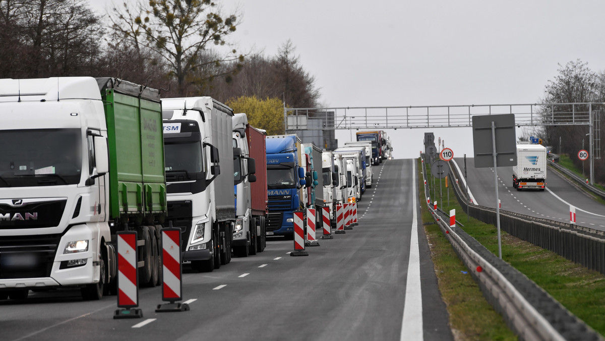 Koronawirus. Wiceszef MSWiA: wydaje się, że sytuacja na granicach jest opanowana