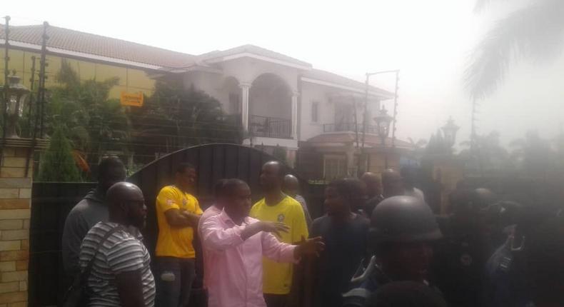 Aggrieved Menzgold customers storm NAM1's house