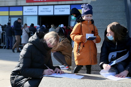 Już prawie milion cudzoziemców płaci składki do ZUS