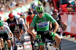 Vuelta a Espana. Fenomenalny Jakobsen sprawił sobie urodzinowy prezent