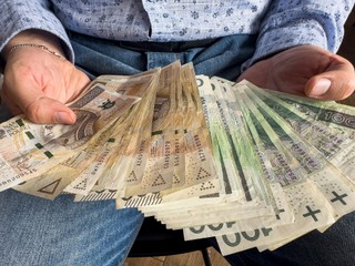 Dodatki dla emerytów 2026. Pełna lista świadczeń [LISTA]