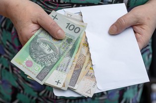 Renta wdowia. To już ponad pół miliona wniosków w całej Polsce