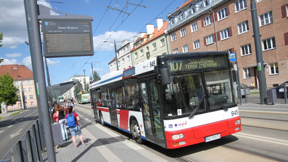 Rozwój komunikacji miejskiej w Olsztynie. Władze zainwestują unijne środki w nowe przystanki i pętle [ZDJĘCIA]