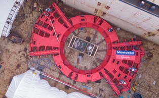 Transport tarczy TBM planowo dotarł na miejsce postoju w Jankach