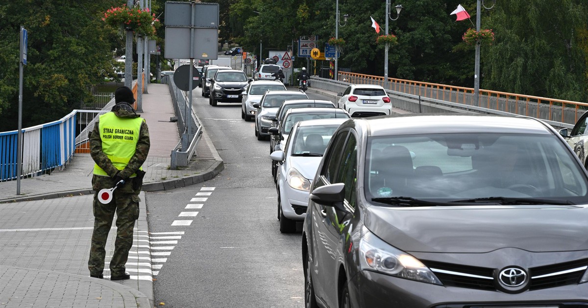 Granica sparaliżowana. Most w Zgorzelcu zamknięty