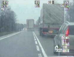 Policja nagrała dziki rajd ciężarówki. Zobacz film