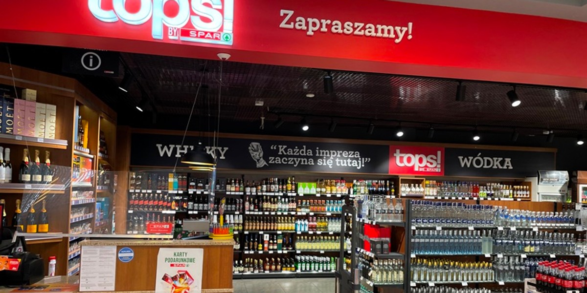 Spar Group w 2019 r. przejęła polską sieć sklepów Piotr i Paweł - część sklepów zamknięto, reszta przeszła rebranding.