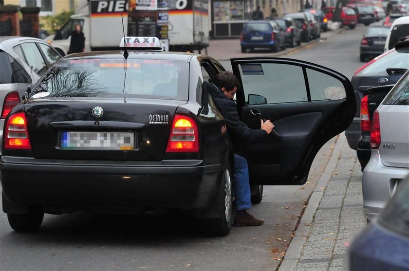 Dubieniecki przestraszył się policji. Teraz jeździ taksówką