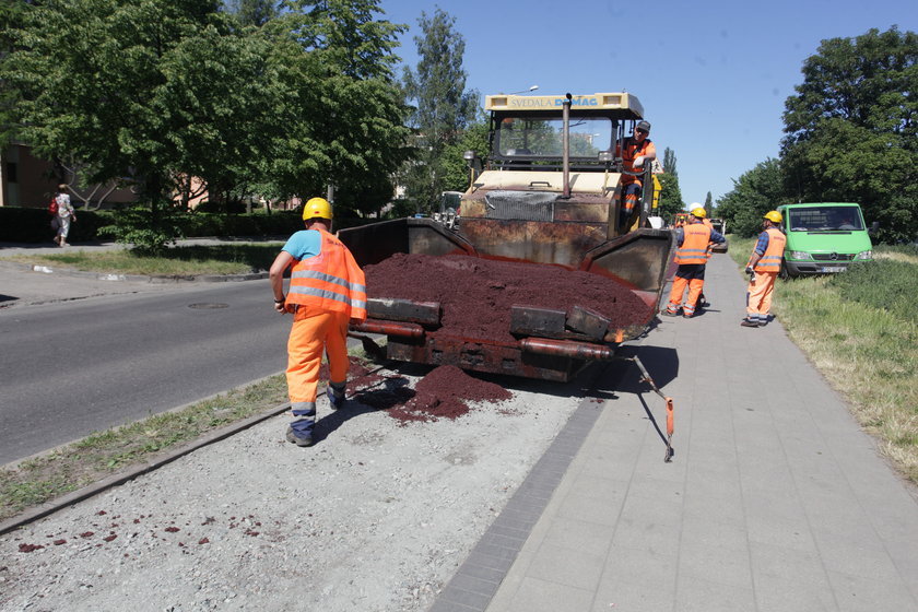 Remontują ścieżkę rowerową w Nowym Porcie