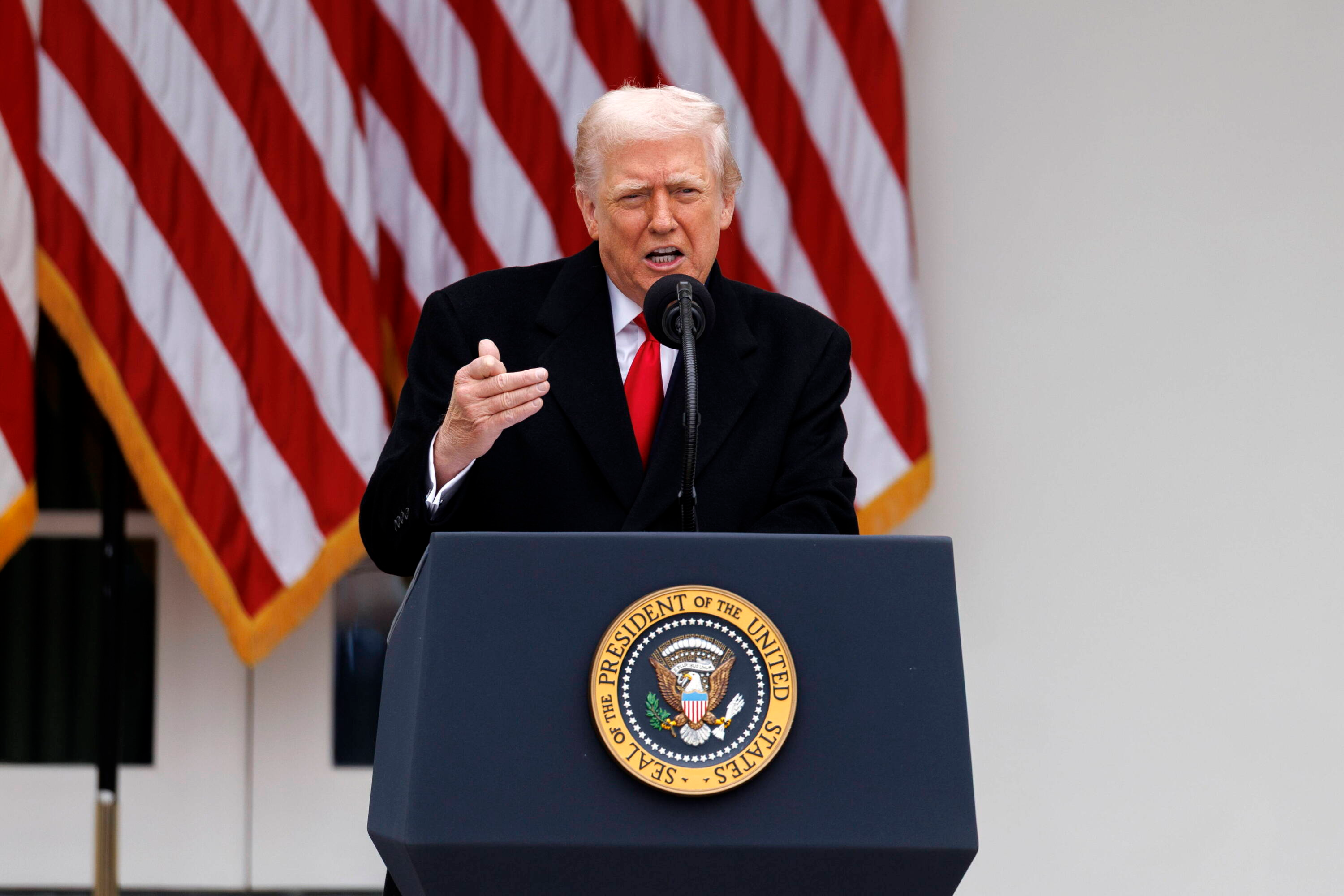 Trump wysyła wysłanników do Putina i Zełenskiego: Sam spotka się dopiero w końcowej fazie