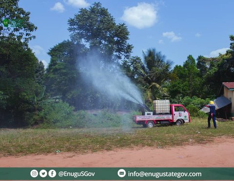 Enugu State government has commenced the mass vaccination and fumigation of the communities in Ette and Umuopu in Igbo-Eze North Local Government Area of the state, affected by Yellow Fever. [Twitter/@EnuguSGov]
