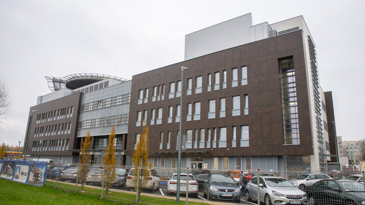 Warszawa: Szpital Południowy wstrzymuje przyjęcia pacjentów z COVID-19