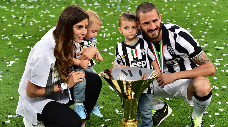 Amikor még felhőtlen volt az öröm - Leonardo Bonucci és felesége nyár óta kétéves kisfiuk egészsége miatt aggódhatnak /Fotó:AFP