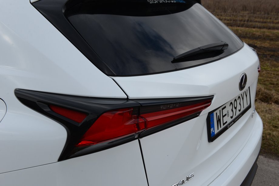 Lexus NX 300h