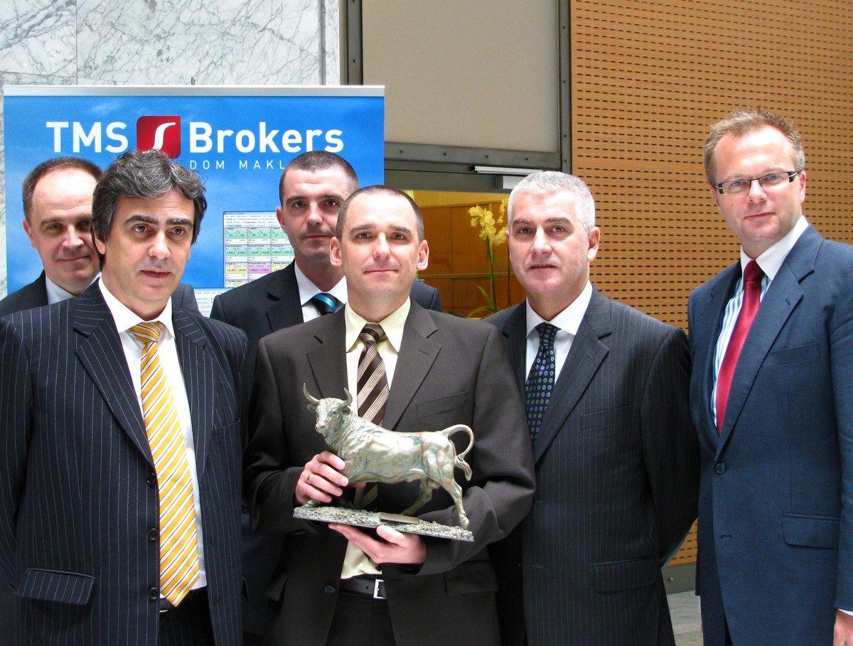 Na zdjęciu od lewej: Tomasz Nowak, Paulo Pinto (organizator światowy World Top Investor), Edmund Ganczar (uczestnik World Top Investor), Mariusz Ganczar (zwycięzca World Top Investor), Jarosław Mikołajczyk (dyrektor zarządzający TMS Brokers), Rafał Glinicki (uczestnik World Top Investor)