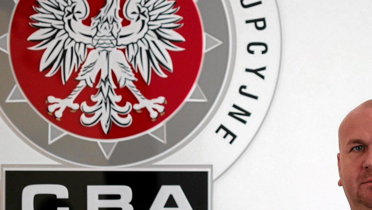 CBA bierze pod lupę przetargi różnych instytucji na sprzęt komputerowy i systemy IT, ale samo ma z tym problem - stwierdza "Dziennik Gazeta Prawna".