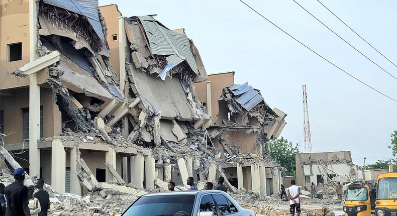 Kano Gov orders demolition of illegal structures in Race Course, others. [Twitter:@SasDantata]