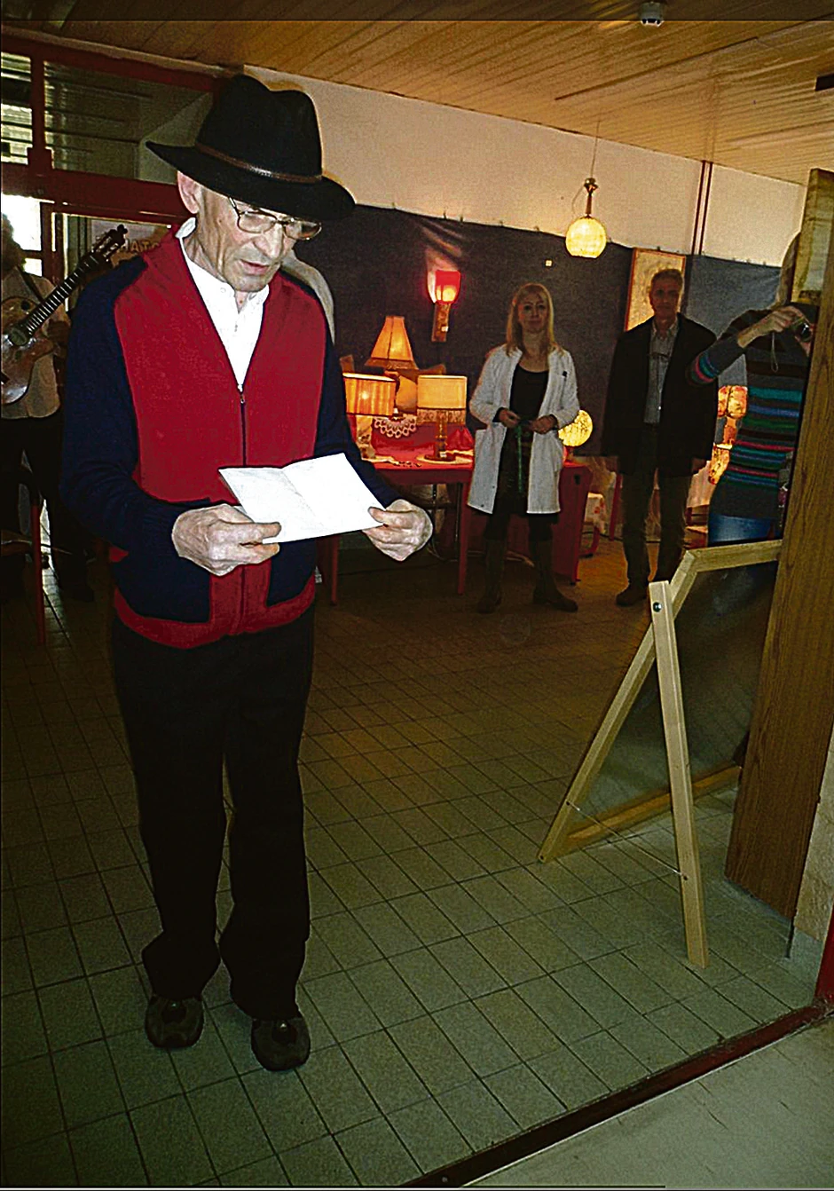 Dragutin je učestvovao na izložbama,pesničkim večerima, predstavama...