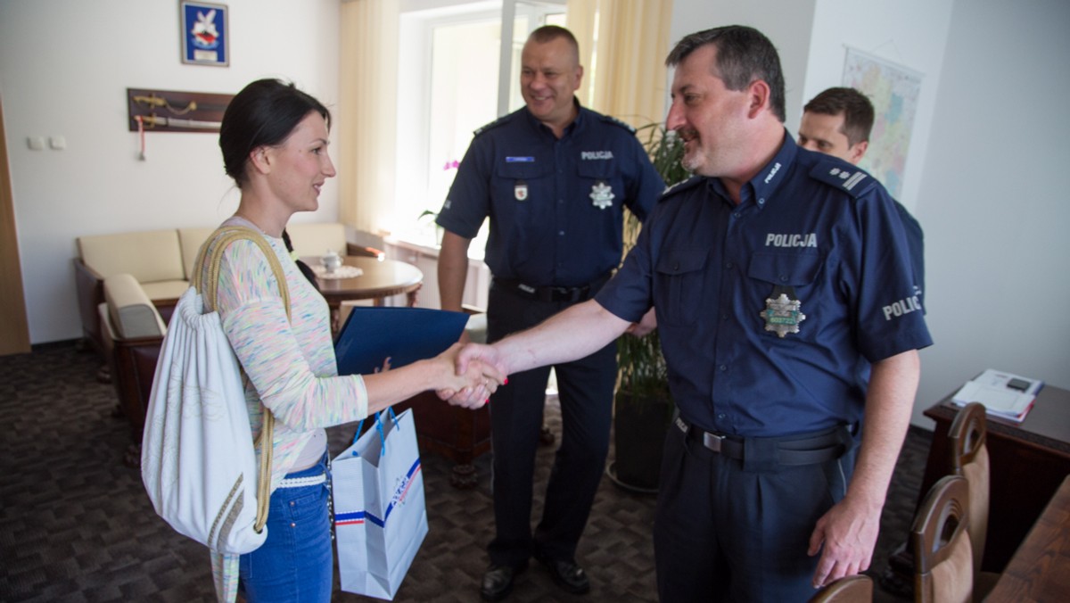 Magdalena z bydgoskiego Fordonu została wyróżniona przez policję za wytrwały pościg za włamywaczem. Dzięki niej rabuś trafił do aresztu.