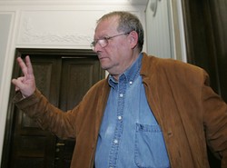 Michnik: Teczki SB do internetu!