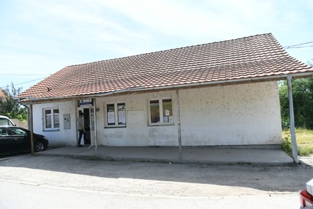 Romska kuća Surčin