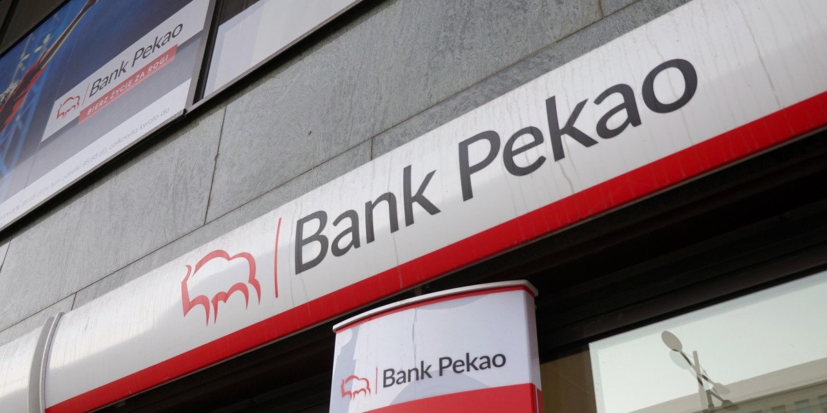 Bank Pekao zatrudnia 15 tys. osób. Blisko 900 z nich zostanie zwolnionych na warunkach uzgodnionych ze związkami zawodowymi