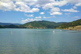 Ovo SRPSKO JEZERO JE IDEALNA ZAMENA ZA MORE:  Nalazi se u blizini jedne od naših najlepših banja! Pitomo, bistro i mirno - savršeno za celodnevna letnja uživanja