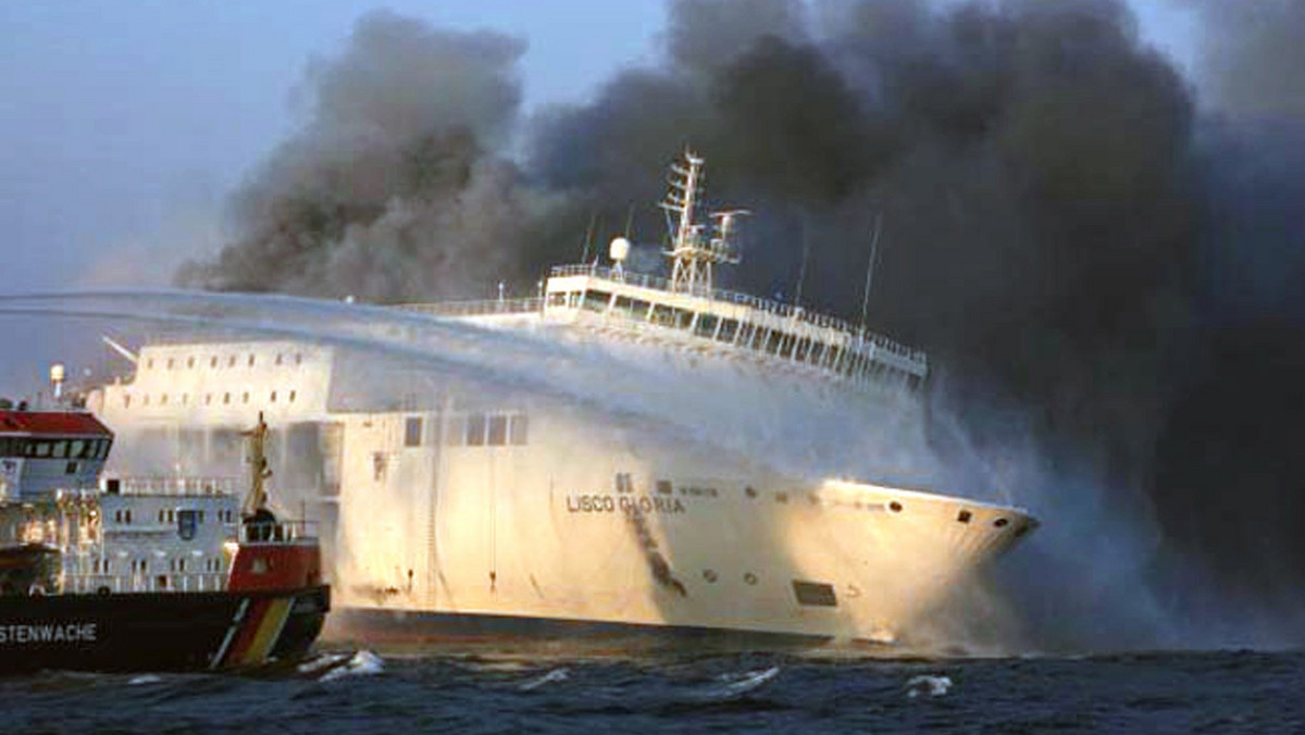 Eksperci znaleźli czarne skrzynki z litewskiego promu "Lisco Gloria" płynącego z Kilonii do Kłajpedy, który zapalił się w nocy z piątku na sobotę. Do wypadku doszło na Bałtyku w pobliżu niemieckiej wyspy Fehmarn. Uratowano 236 osób przebywających na pokładzie, 28 z nich ucierpiało wskutek wdychania dymu.