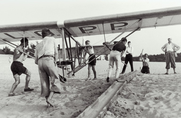 PODNIEBNA II RZECZPOSPOLITA: samoloty, szybowce, balony, sterowce...