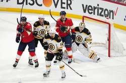 Kłopoty Boston Bruins. Awans Dallas Stars i Carolina Hurricanes