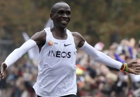 To wydawało się nierealne. Eliuda Kipchoge przebiegł maraton poniżej dwóch godzin