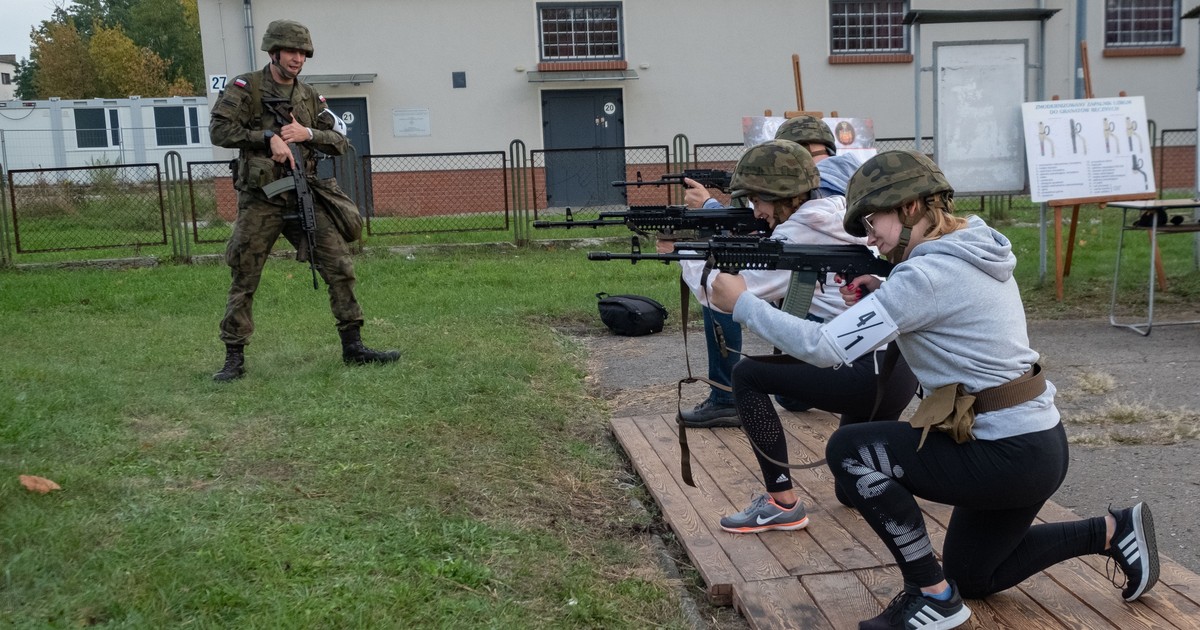 Rząd szykuje szkolenia wojskowe. Nawet milion osób trafi do jednostek. Padła data