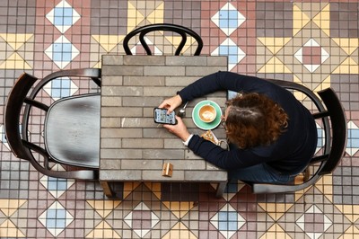 Wielkie przemeblowanie polskiego rynku smartfonów. Spektakularny upadek giganta