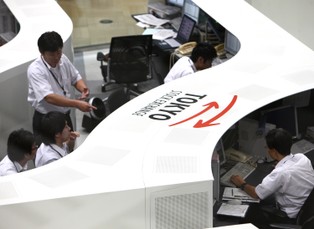 Solidne wzrosty na zamknięciu w Japonii