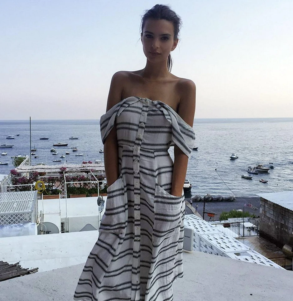 Često dobija pohvale na račun dobrog izgleda od svojih fanova