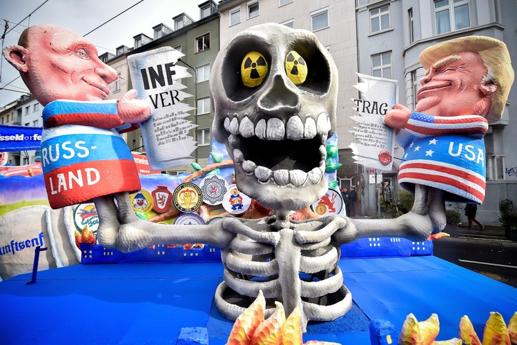 Karykatura Putina i Trumpa