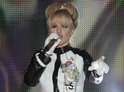 Doda podcina gałąź, na której siedzi. Krytykuje film "Kac Wawa"!