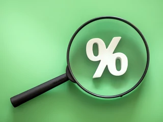 Tempo wzrostu stóp procentowych jest coraz większe, ale oprocentowanie depozytów wzrosło minimalnie