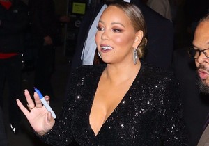 VRATILA SUVIŠNE KILOGRAME Pevačica sve zapanjila svojim izgledom, a zbog OVOGA JOJ SVI GLEDAJU U NOGE