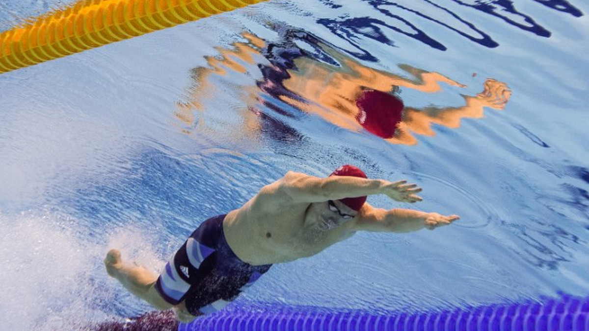 W ostatnim dniu odbywających się w Stambule pływackich mistrzostw świata na krótkim basenie, Mateusz Sawrymowicz w finale na 1500 metrów kraulem