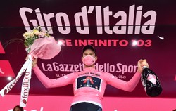 Filippo Ganna pierwszym liderem Giro d'Italia. Kamil Gradek najlepszy z Polaków