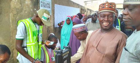 Voters at polling units 001 and 004 in Ajiya Ward, Yola North Local Government Area.