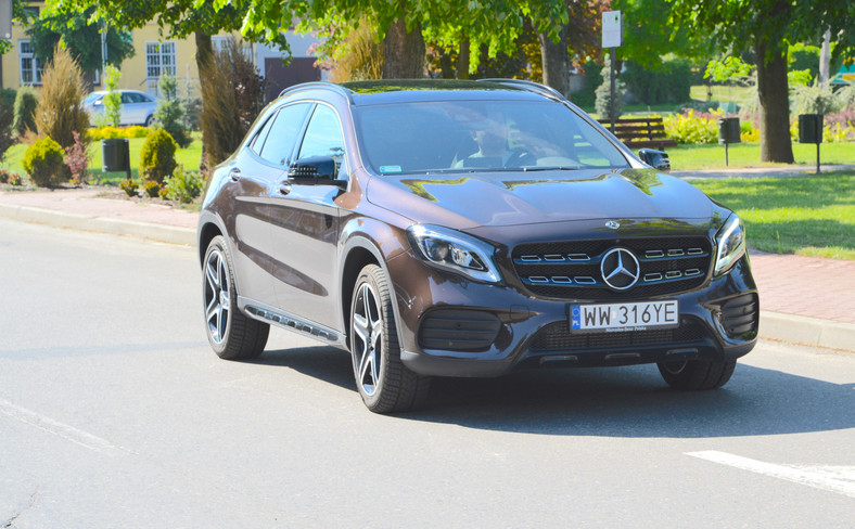 Mercedes GLA 220 4MATIC