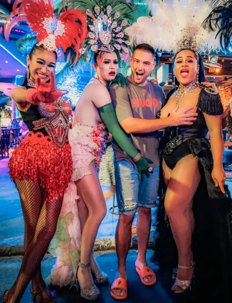 Ljuba Perucica na putovanju