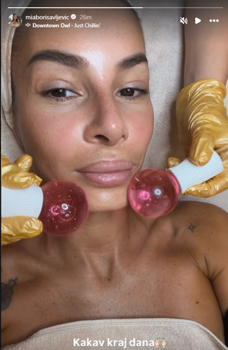 Mia Borisavljević bez šminke
