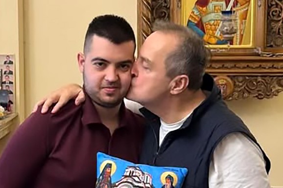 "NAREDNE NOĆI SAM SE VRATIO U ŽIVOT" Ivica Dačić otkrio šta mu je sin Luka doneo u bolnicu: "Sve se desilo brzo i iznenada"