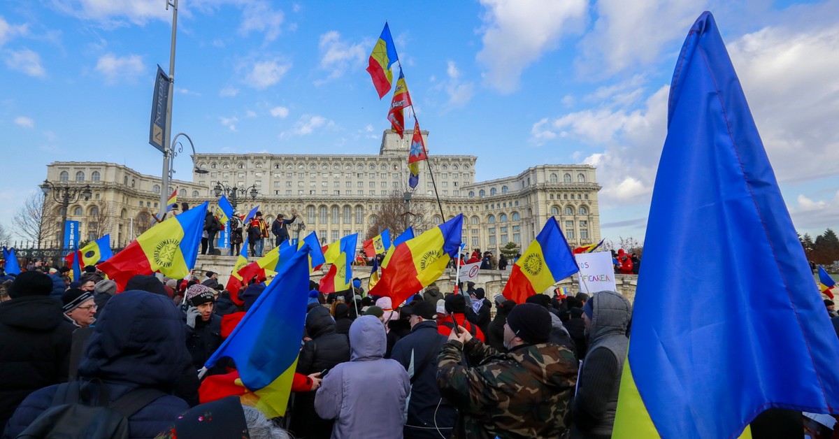 Asaltează Parlamentul României cu strigăte de „Libertate!”