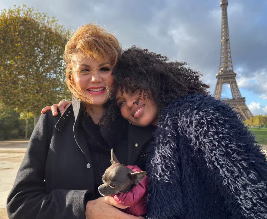 Valerija sa polusestrom u Parizu