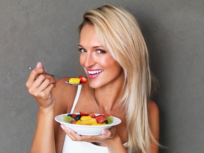 Da li se tokom dijete smete jesti voće: Nutricionista razbio najpopularnije mitove